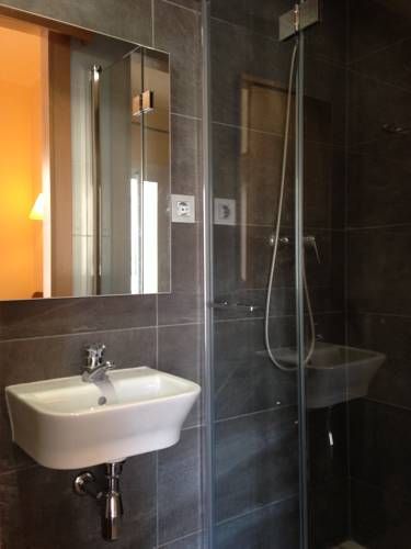 ბარსელონა მხოლოს დღეს (..)