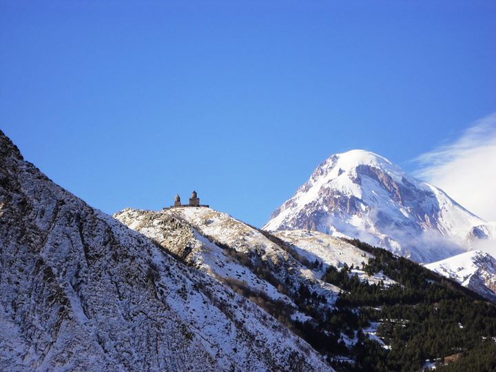 დღიანი ჯიპ ტური ყაზბეგში