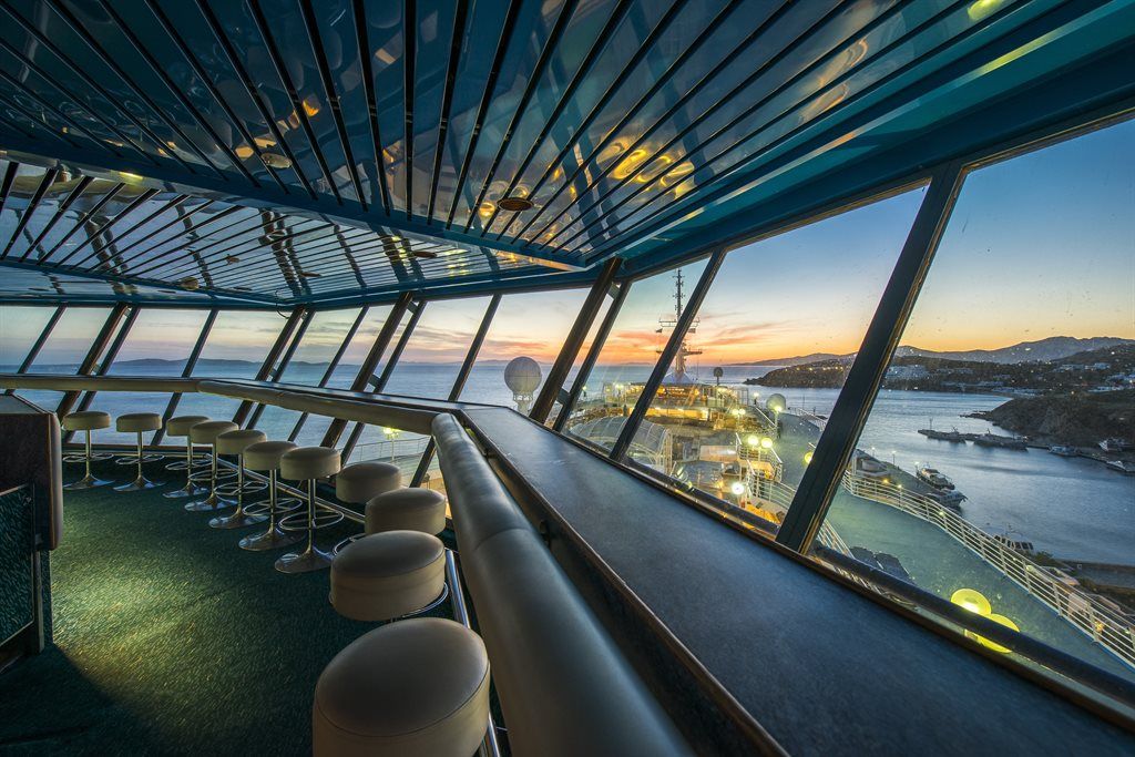 კრუზით მოგზაურობა გაილამაზეთ ზაფხული საბერძნეთის ულამაზესი კრუიზით