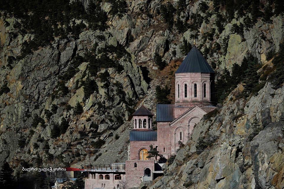 დღიანი ტური ყაზბეგში