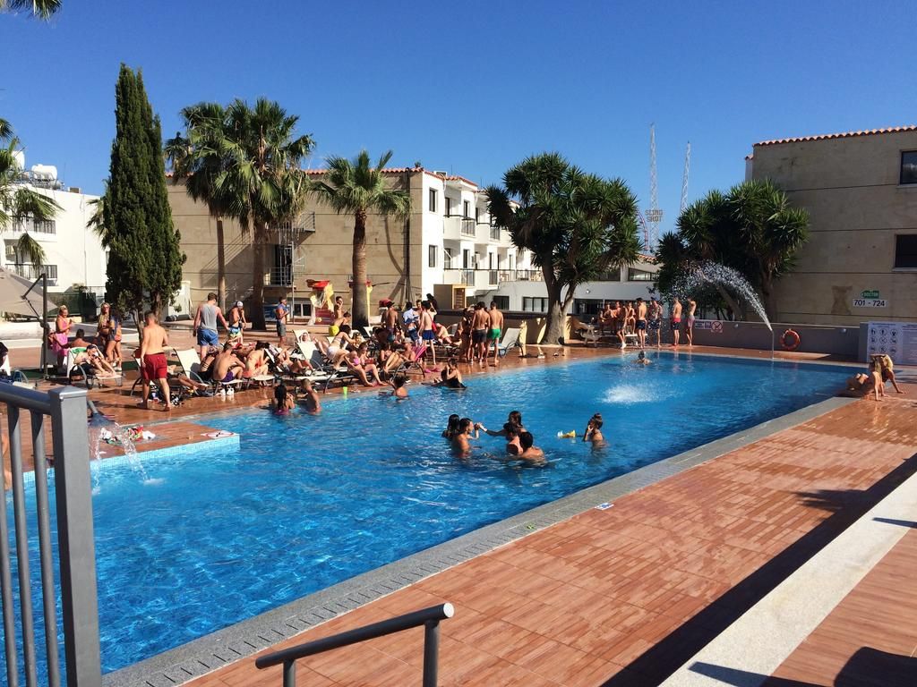 აია ნაპა 