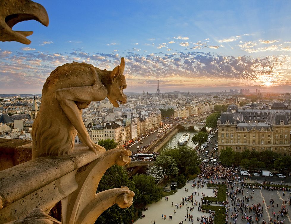 პარიზი ყველაზე დაბალ ფასად !!!