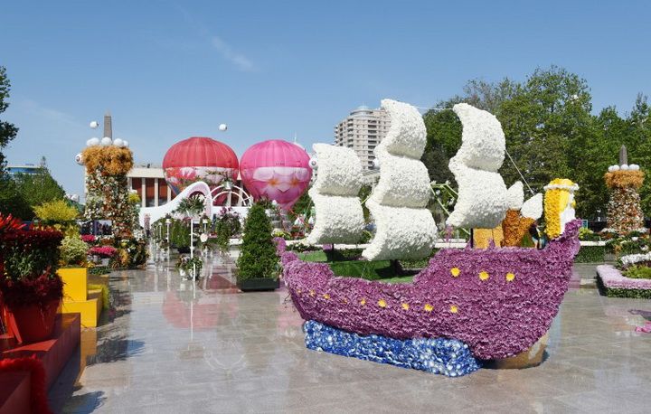 ყვავილების ულამაზესი ფესტივლი ბაქოში