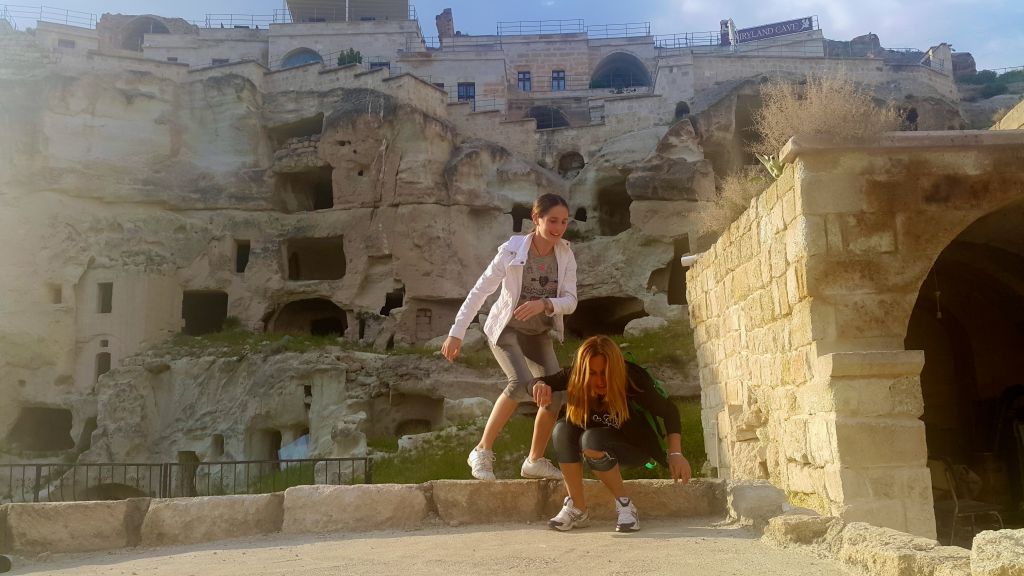 ნინოობა წმინდა ნინოს და წმინდა გიორგის სამშობლოში