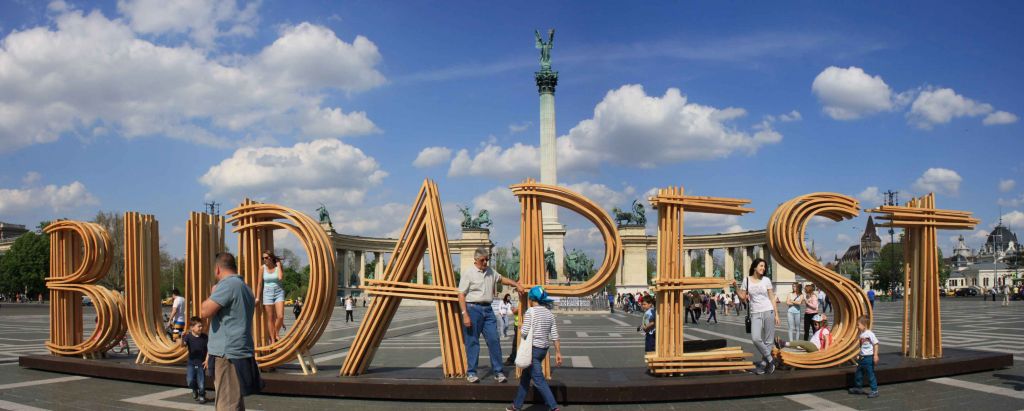 გაატარე დაუვიწყარი დღე მეგობრებთან ერთად ბუდაპეშტში <