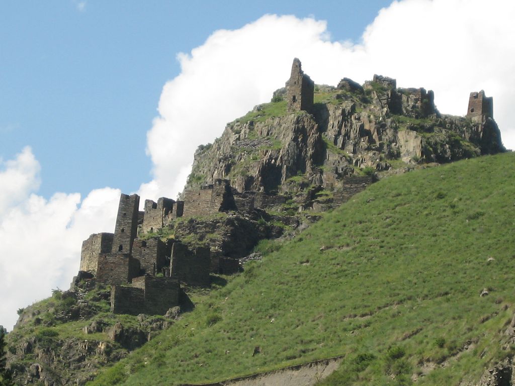 ნიკორწმინდა,შაორის ტბა,ხოტევის ციხე,მინდა ციხე