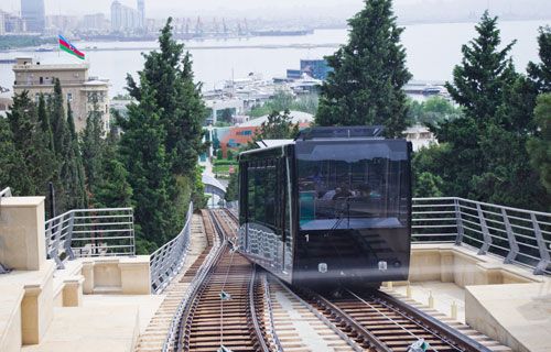 ბაქო/- მაისი