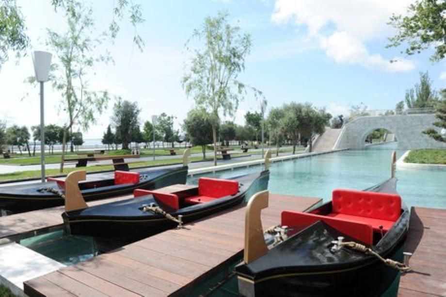 ბაქო/- მაისი