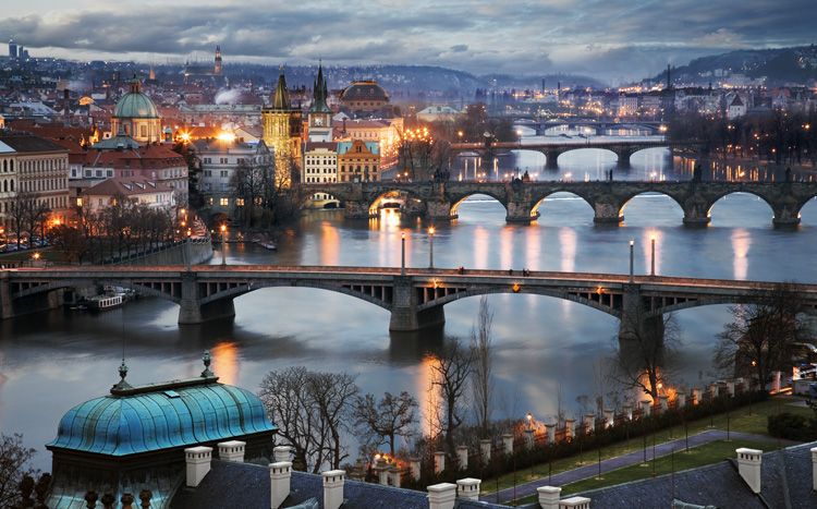 იმოგზაურეთ პრაღაში