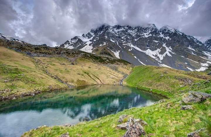 ჯუთა აპრილს