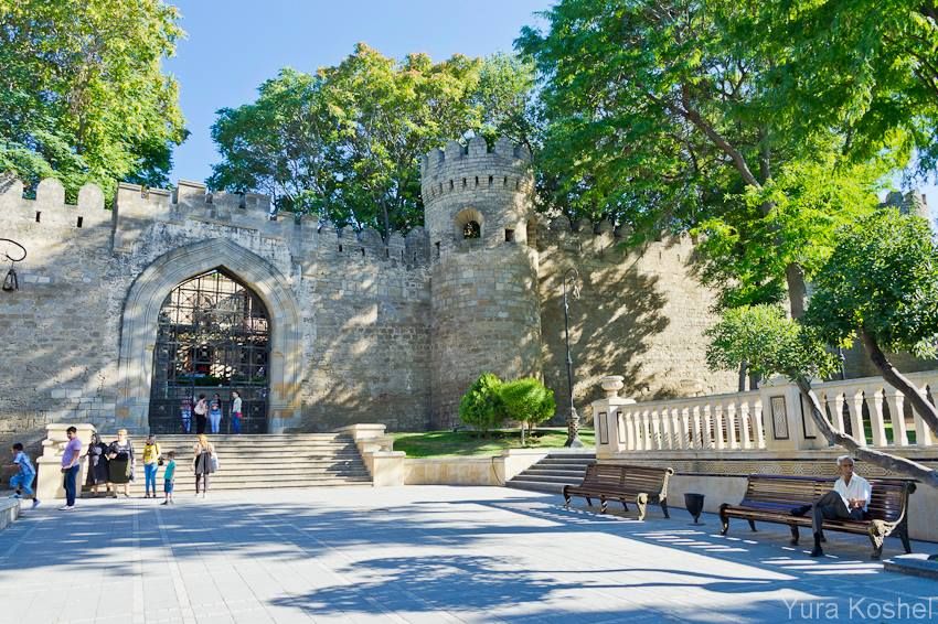 ეწვიე ბაქოს , , მაისს