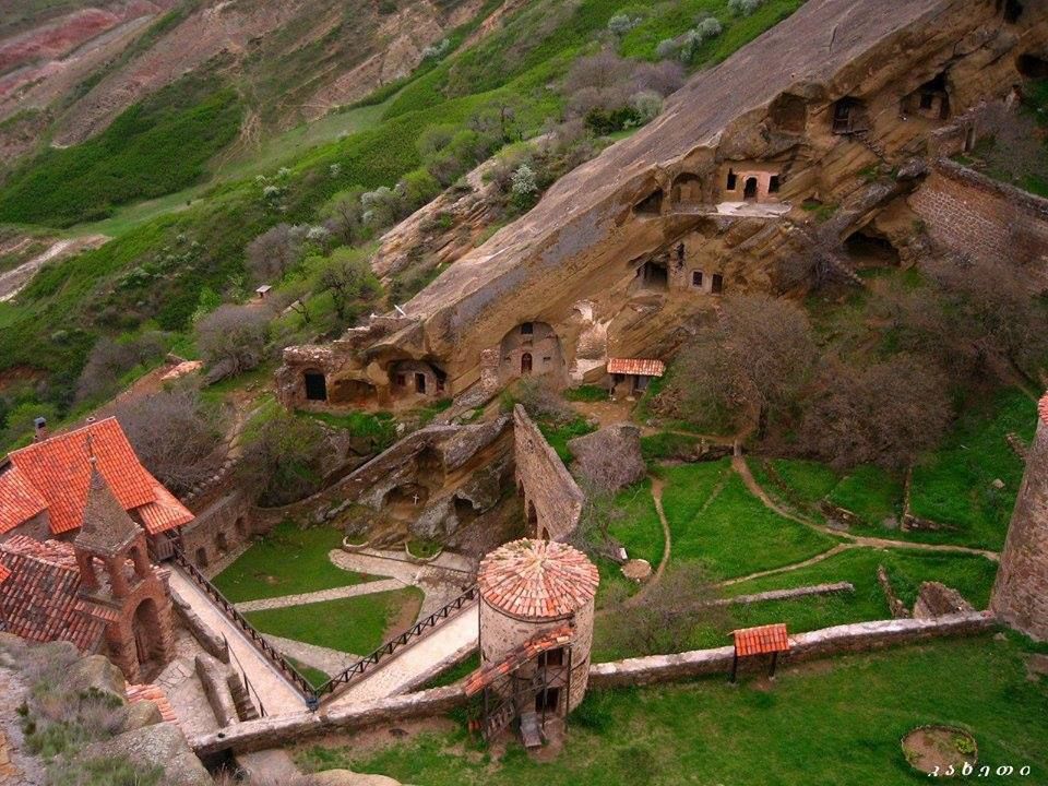 მრავალწყარო-ფერადი უდაბნო, დავითგარეჯი - ZooM