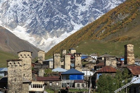 დღიანი დაუვიწყარი ტური ულამაზეს სვანეთში - აპრილს