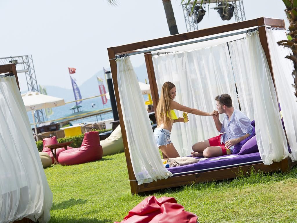 ანტალიის რეგიონი/ სიდე   * სასტუმრო