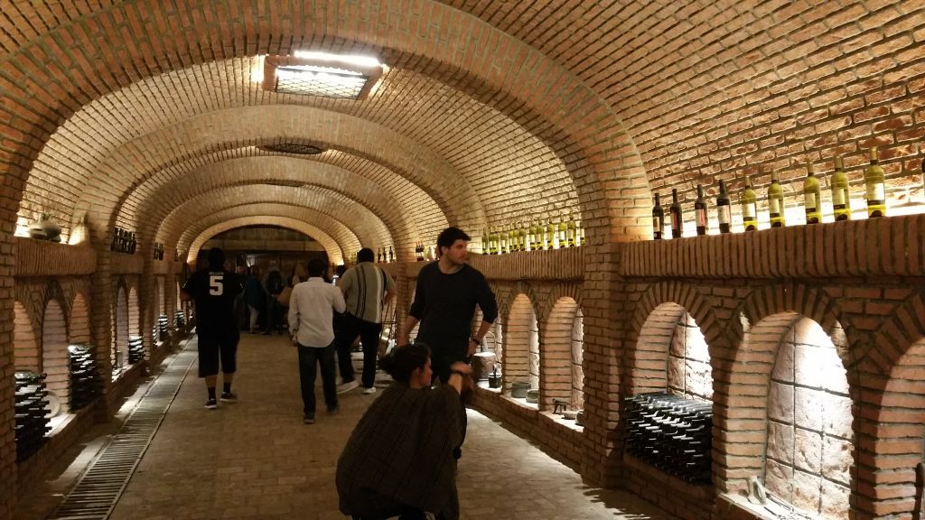 დღიანი ტური კახეთში სიღნაღი, ბოდბე, ყვარელი, ღვინისგვირაბი, გრემი, ალავერდი, იყალთო, შუამთის ორივე მონასტერი