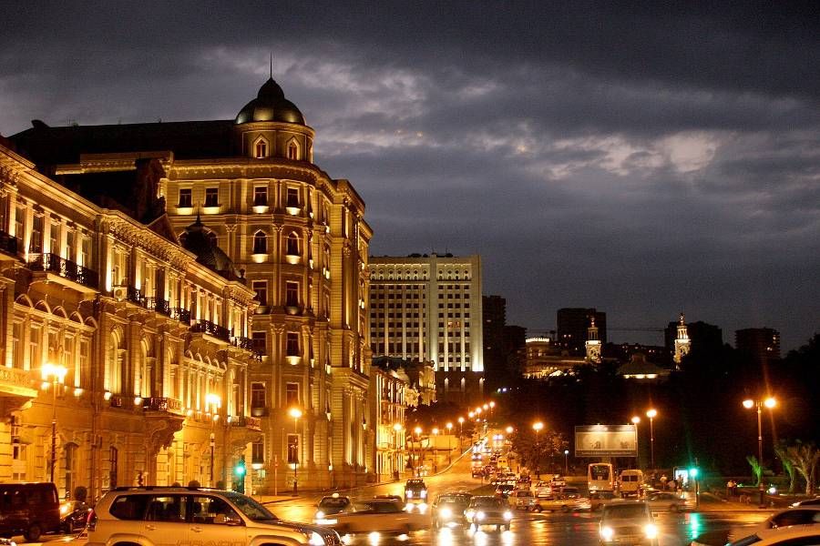 ულამაზესი გაზაფხული ბაქოში საუკეთესო ფასად