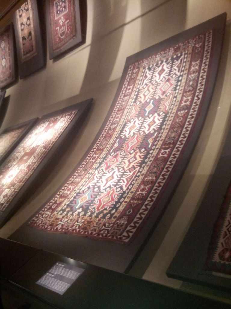 სულ სხვა ბაქო -- მაისი - ბაქო, გობუსტანი, ტალახის ვულკანები