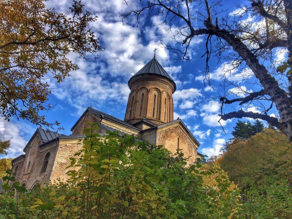 ბატეთის ტბა & ყინწვისის მონასტერი <