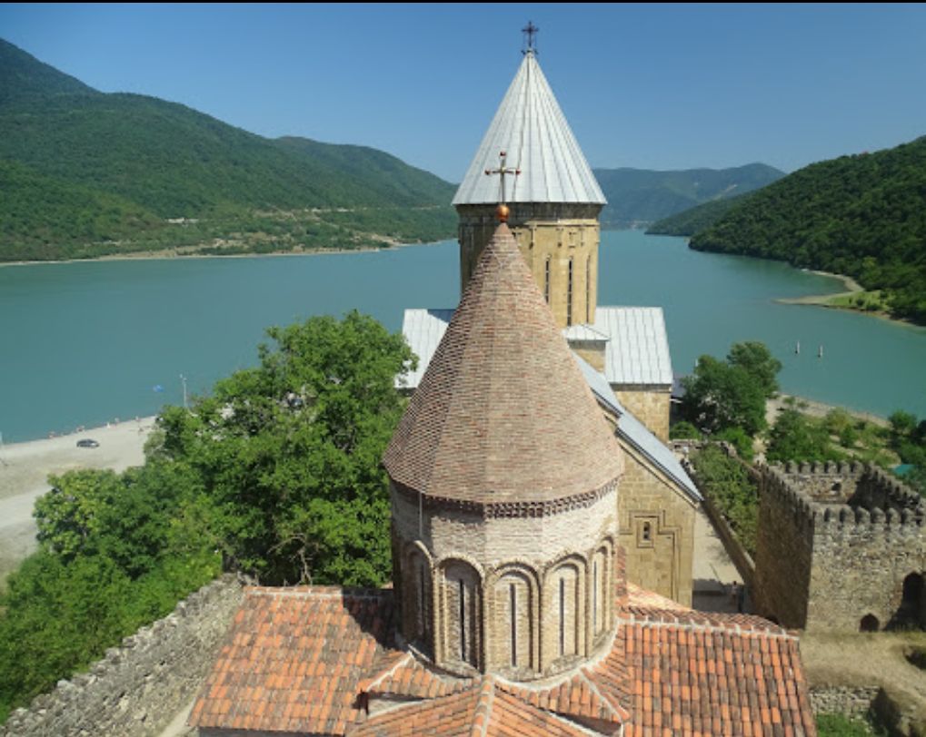 ყაზბეგი-გერგეთის სამება-ანანური