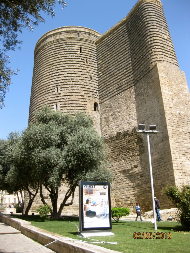 - მაისი ბაქოში . <