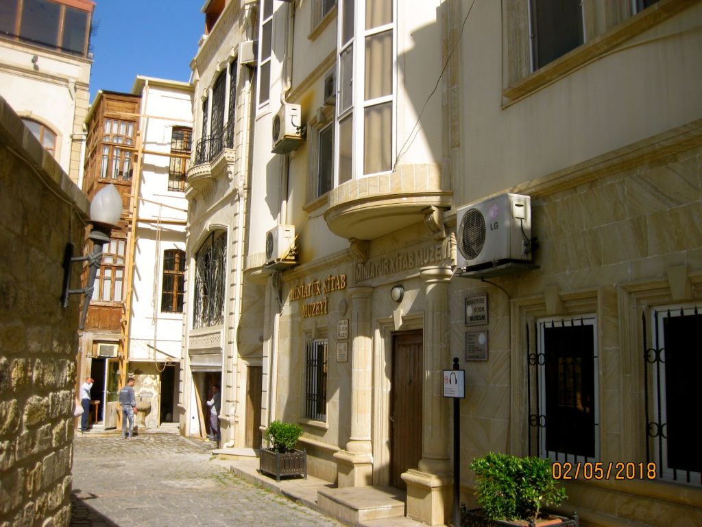 - მაისი ბაქოში . <