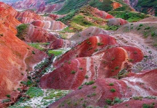 ფერადი მთების ტური