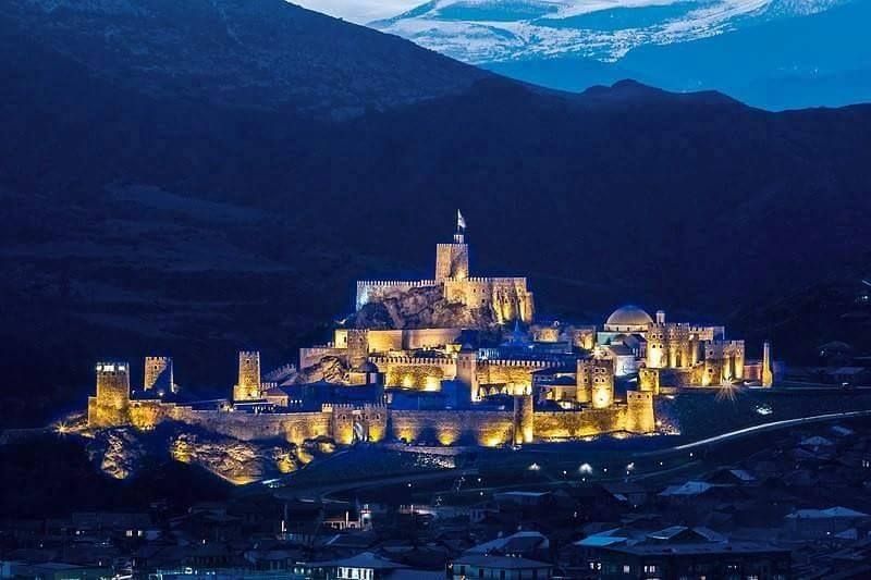 ვარძია, ხერთვისის ციხე, რაბათის ციხე,საფარა,ზარზმა,აბასთუმნის ობსერვატორია მწვანე მონასტერი, ბორჯომის პარკი