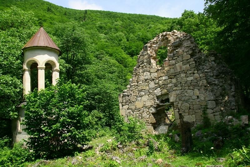 სამდღიანი ტური რაჭაში კარვებით.