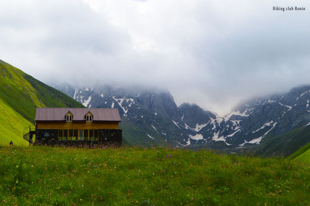 მოირონინე ჯუთა ივნისს, <