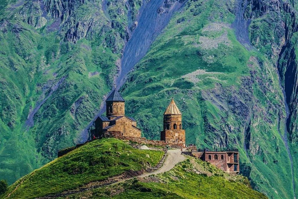 ყაზბეგის ტური ( გერგეთის სამება)  მაის.