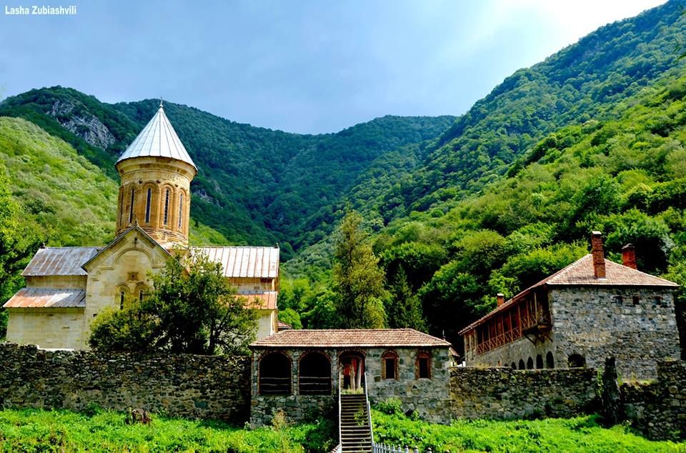 ქვათახევი, ციხედიდი, ნიჩბისი, იდლეთი და ა.შ.