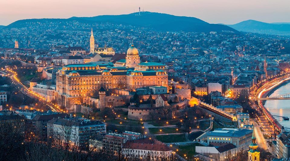 ორმხრივი ავიაბილეთები ბუდაპეშტის მიმართულებით!