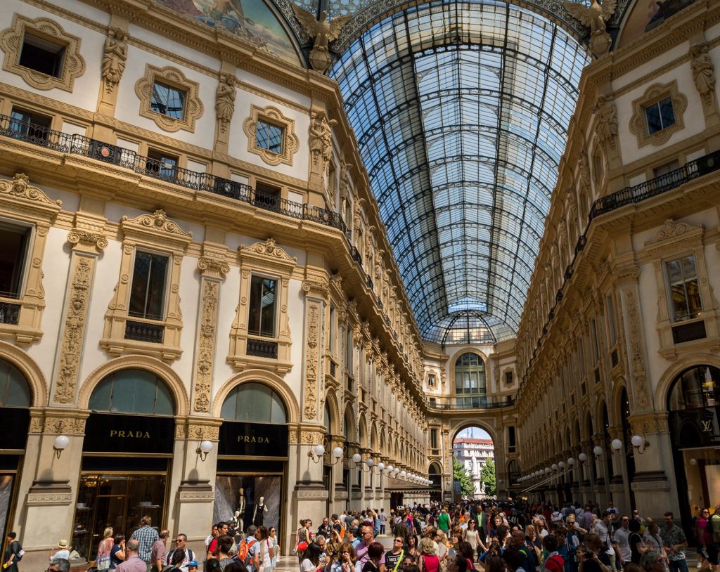 ავიაბილეთები მილანის მიმართულებით მხოლოდ !