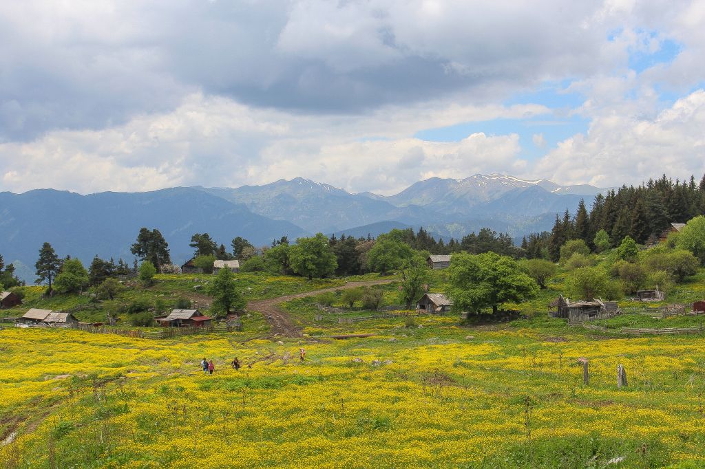 კახისის ტბა - დაბაძველი
