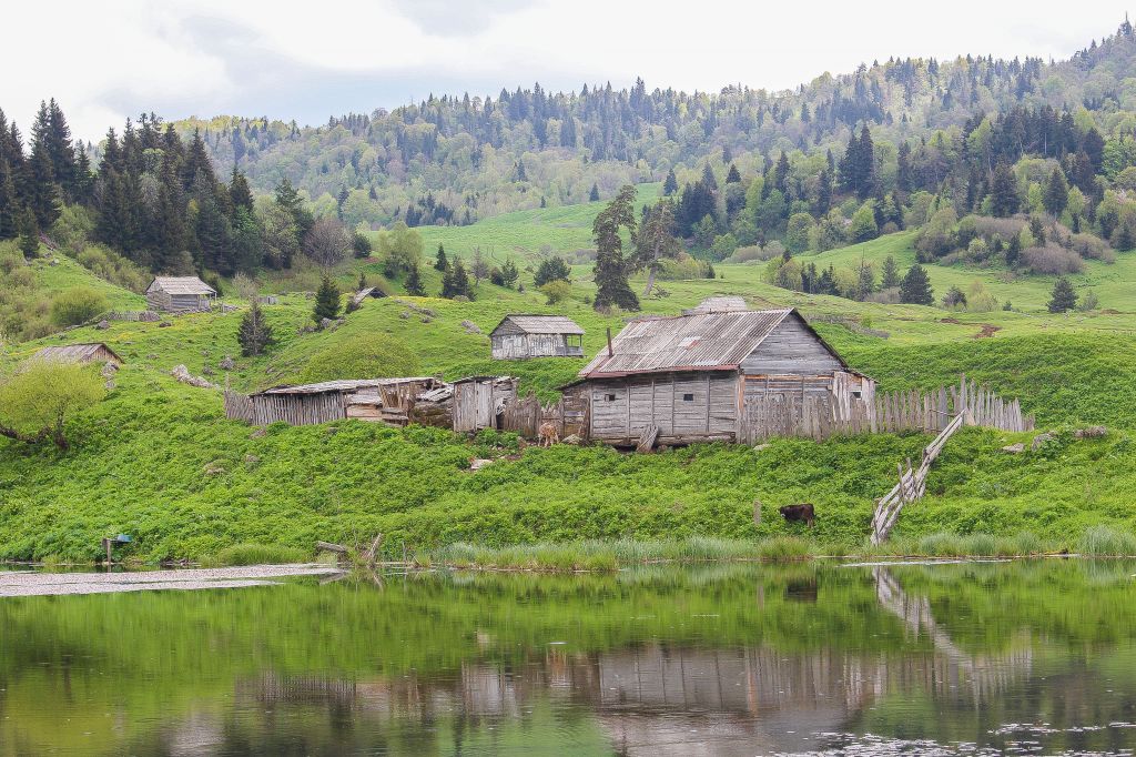 კახისის ტბა - დაბაძველი