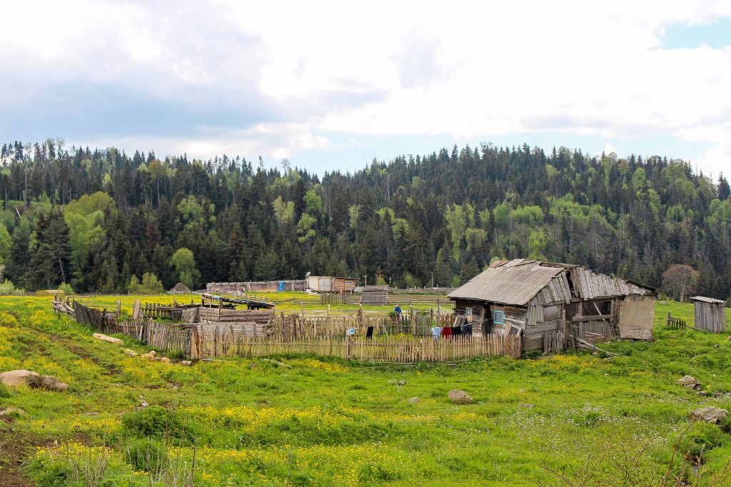 კახისის ტბა - დაბაძველი