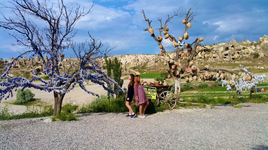 გრძელდება კაბადოკია <