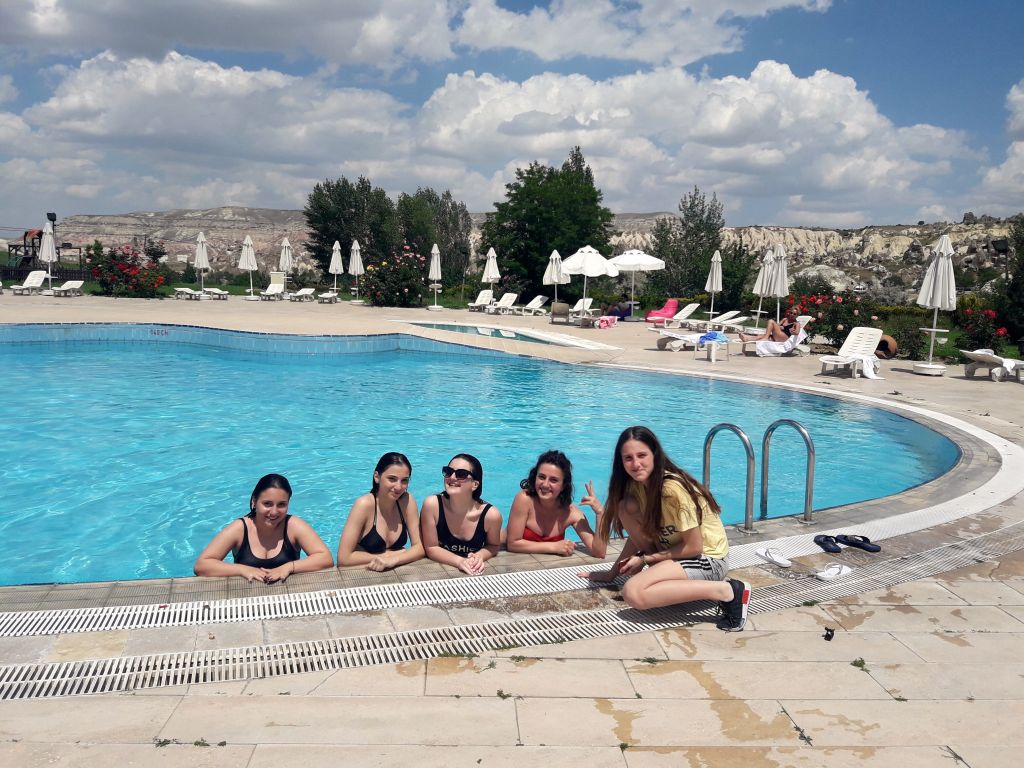 გრძელდება კაბადოკია     <