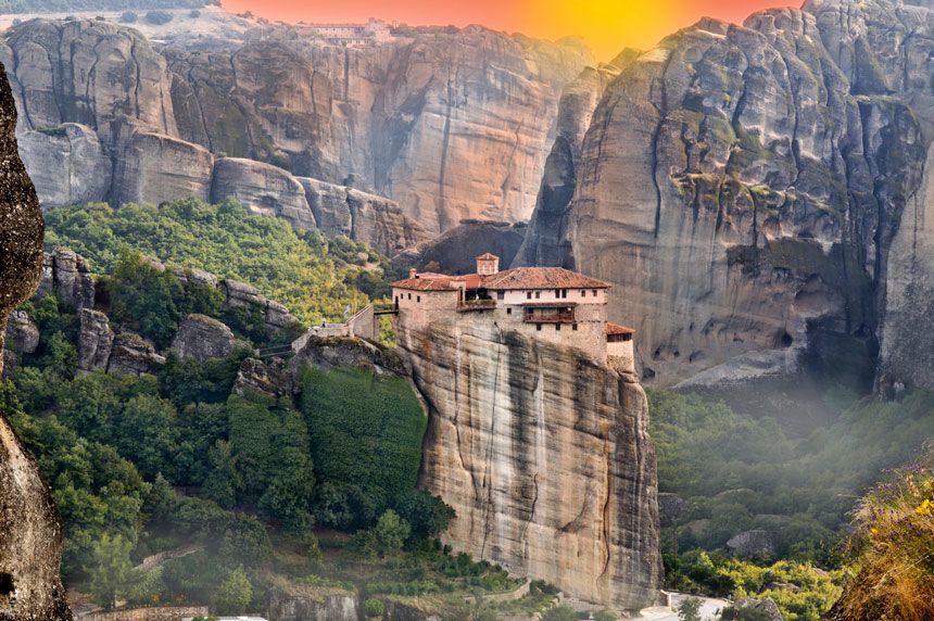 მეტეორა - ცაში დაკიდული გასაოცარი ბერძნული მონასტრები 