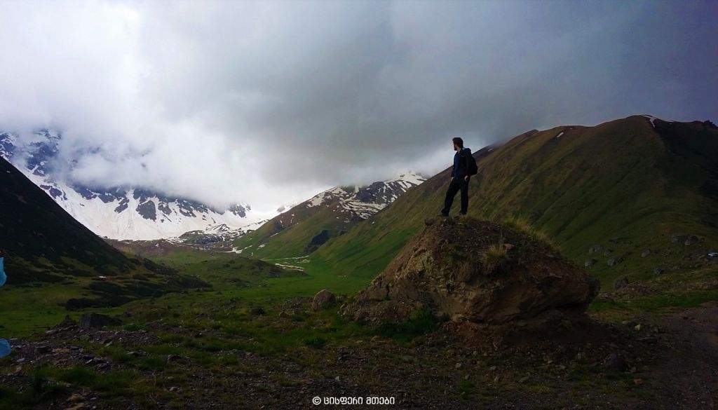 აბუდელაურის ფერადი ტბები