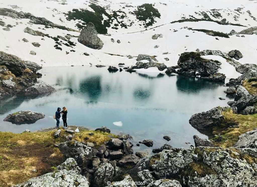 აბუდელაურის ფერადი ტბები