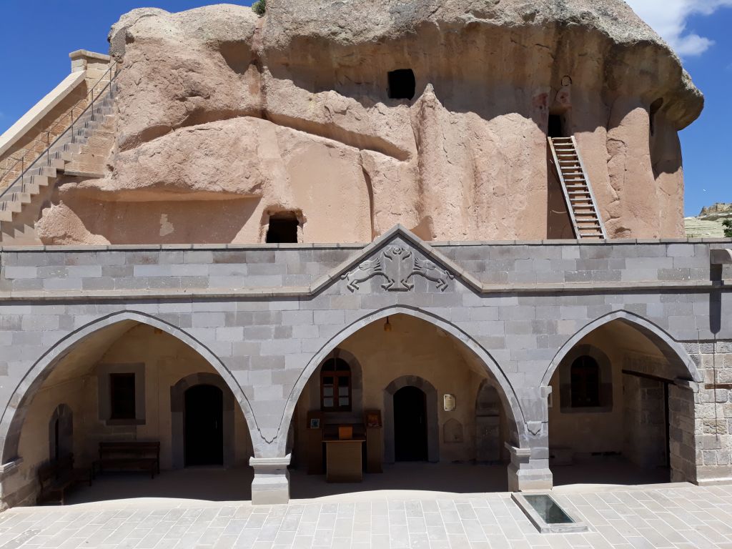 ტურები კაბადოკიაში გრძელდება < - ივნისი.