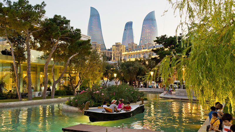 // აგვისტო.ბაქო-Aqua Park- გობუსტანი. * სასტუმრო