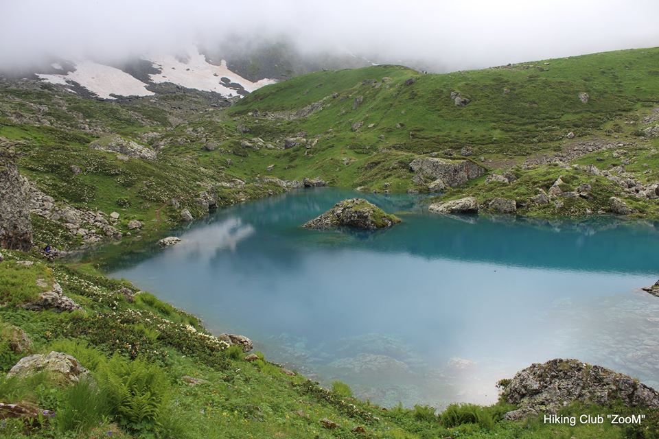 აბუდელაურის ფერადი ტბები - ZooM -  ივლისს