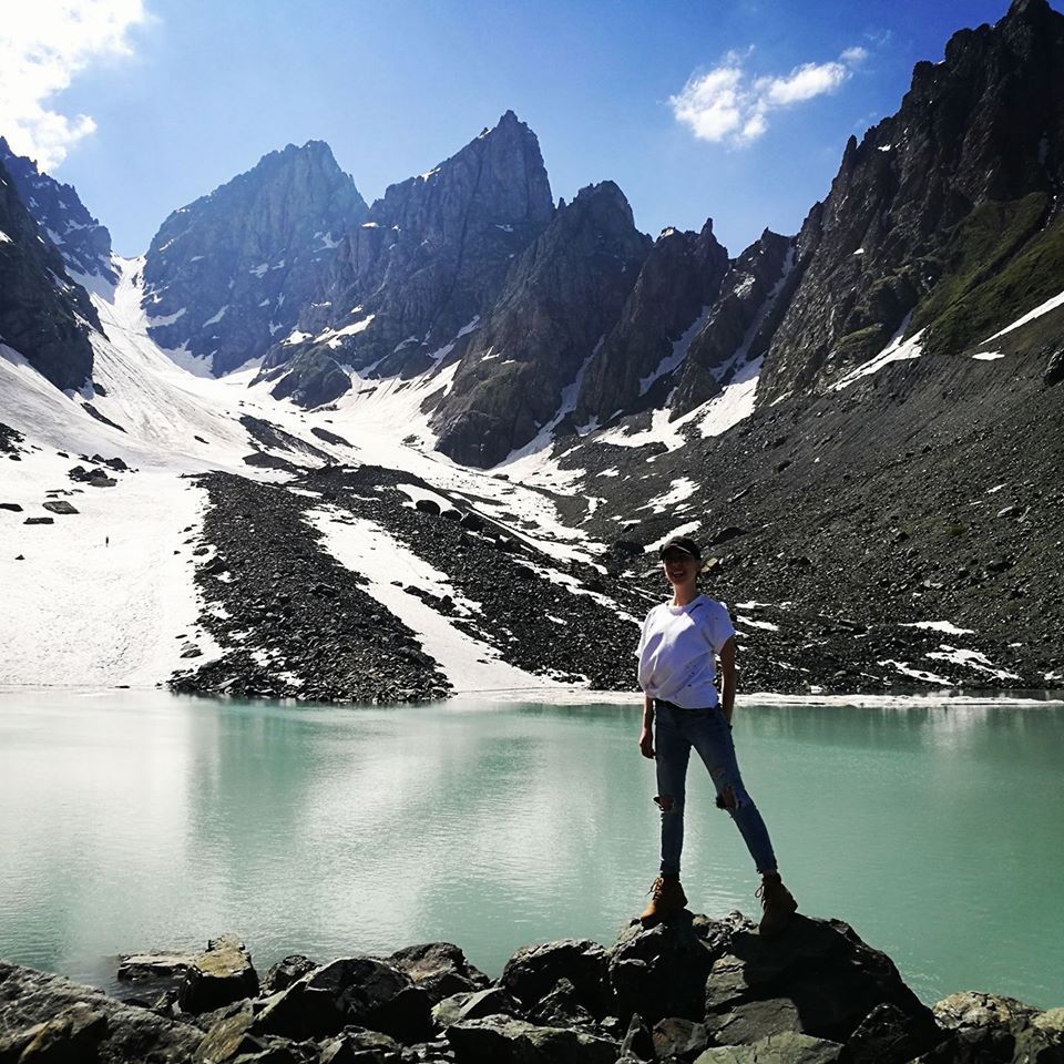 აბუდელაურის ფერადი ტბები - ZooM - ივლისს