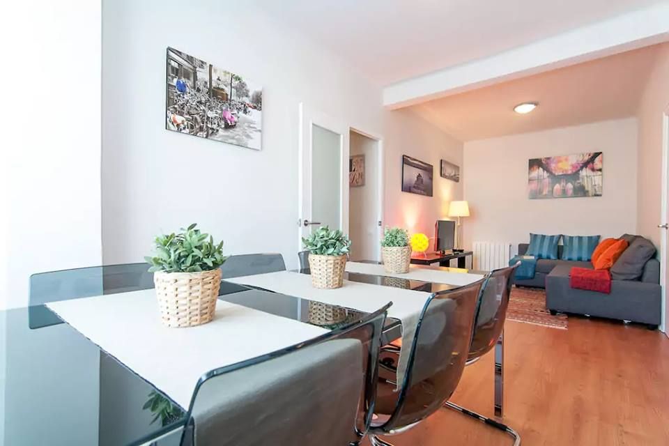 პარტამენტი ბარსელონაში- ავიაბილეთებიანად სულ რაღაც .