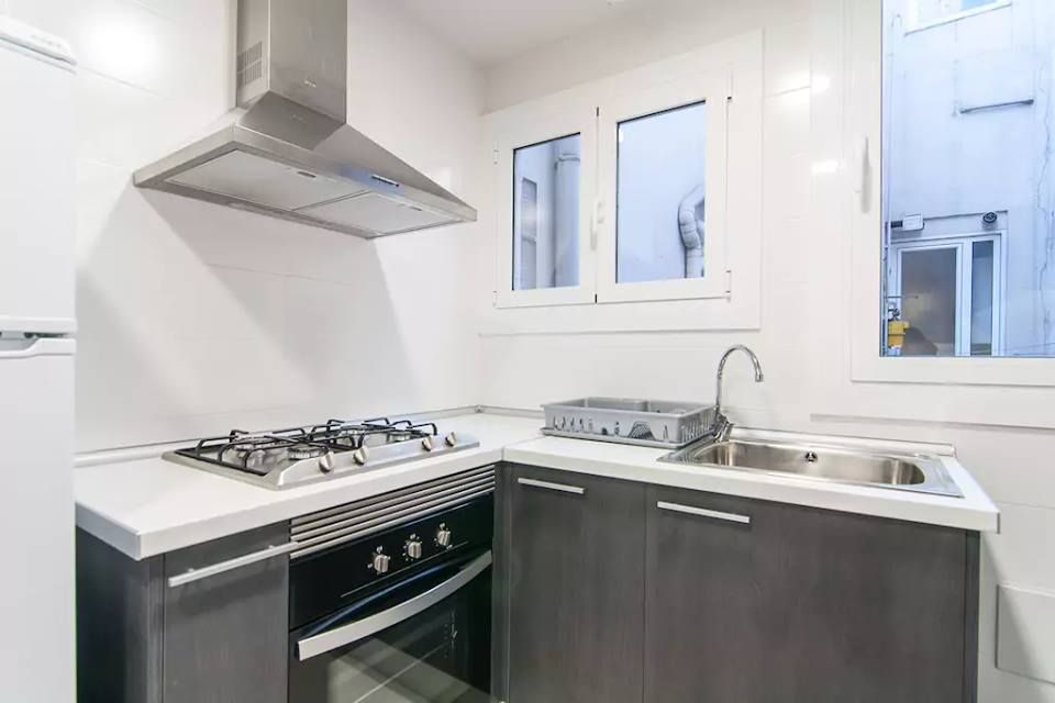 პარტამენტი ბარსელონაში- ავიაბილეთებიანად სულ რაღაც .