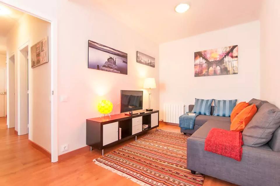 პარტამენტი ბარსელონაში- ავიაბილეთებიანად სულ რაღაც .