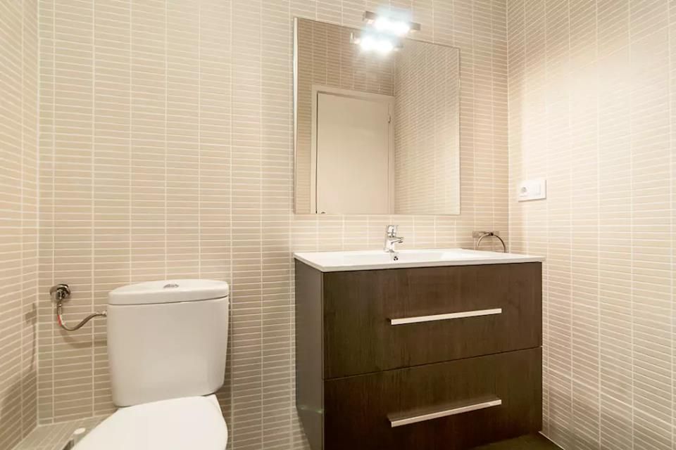 პარტამენტი ბარსელონაში- ავიაბილეთებიანად სულ რაღაც .