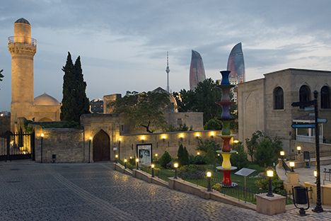 ბაქოს ტური! დასვენება და გართობა, უამრავი ღირსშესანიშნაობის დათვალიერება!